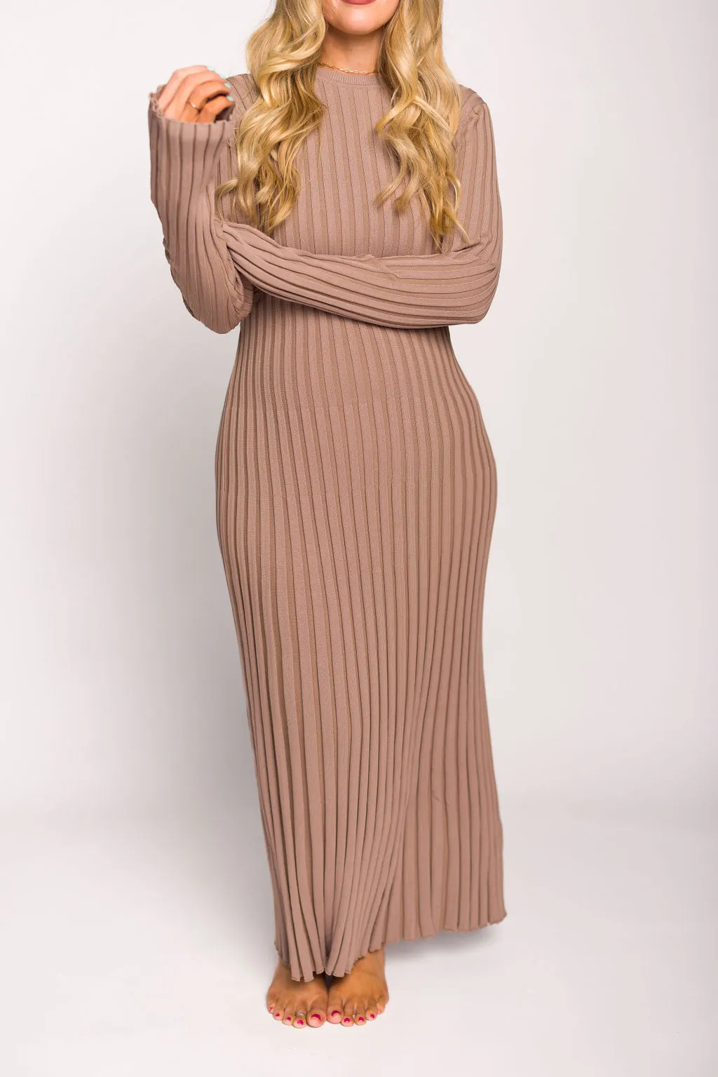 Colette Premium Long Sleeved Ribbed Knit Maxi Dress in Dark Natural - Bump Friendly