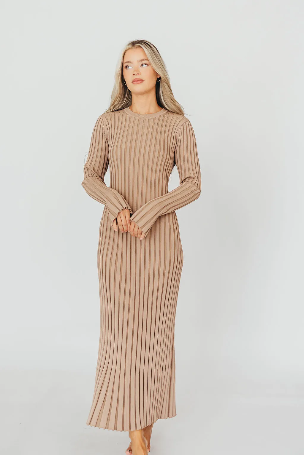 Colette Premium Long Sleeved Ribbed Knit Maxi Dress in Dark Natural - Bump Friendly