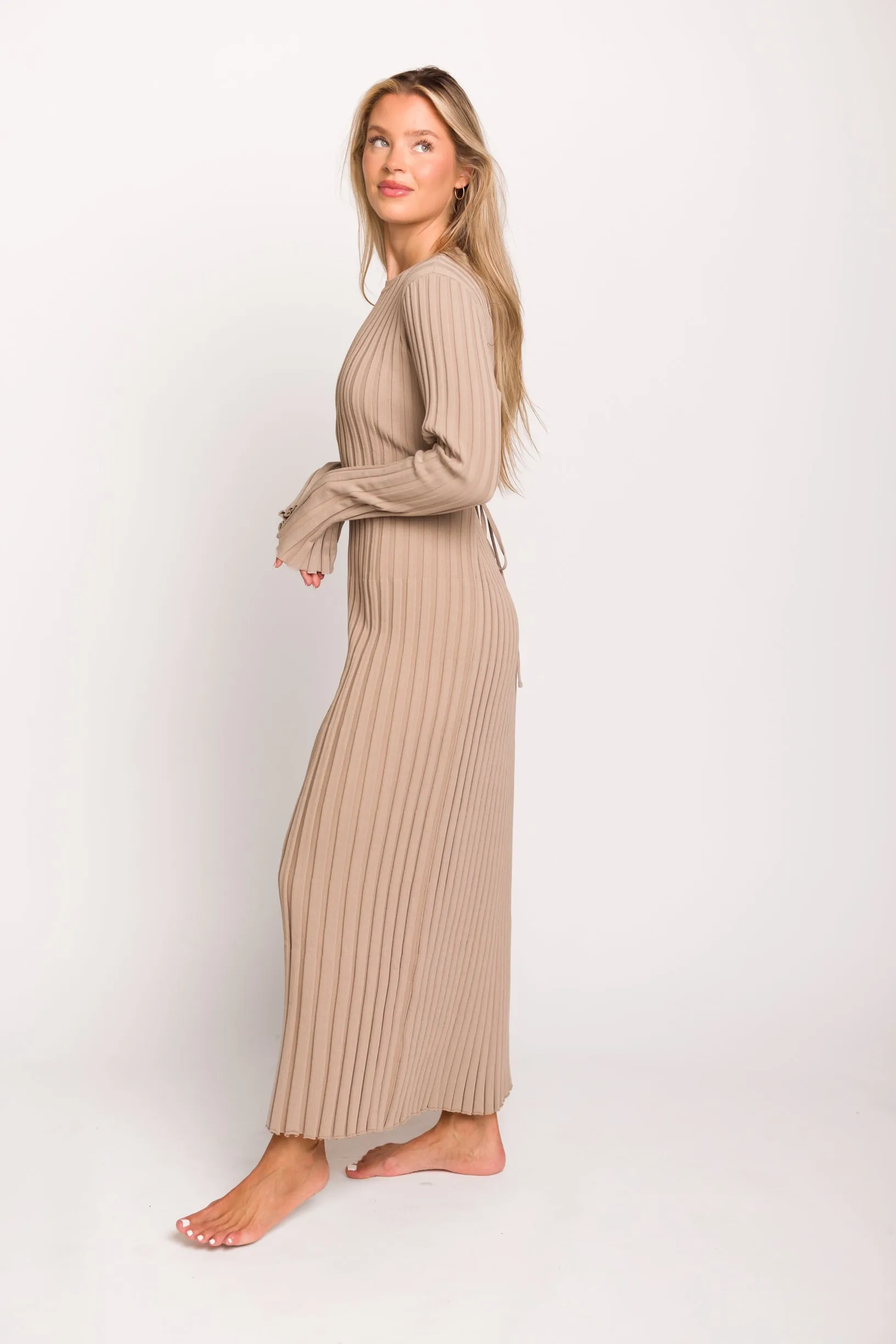 Colette Premium Long Sleeved Ribbed Knit Maxi Dress in Dark Natural - Bump Friendly