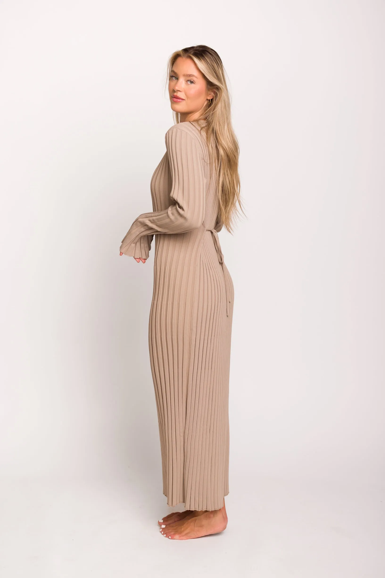 Colette Premium Long Sleeved Ribbed Knit Maxi Dress in Dark Natural - Bump Friendly