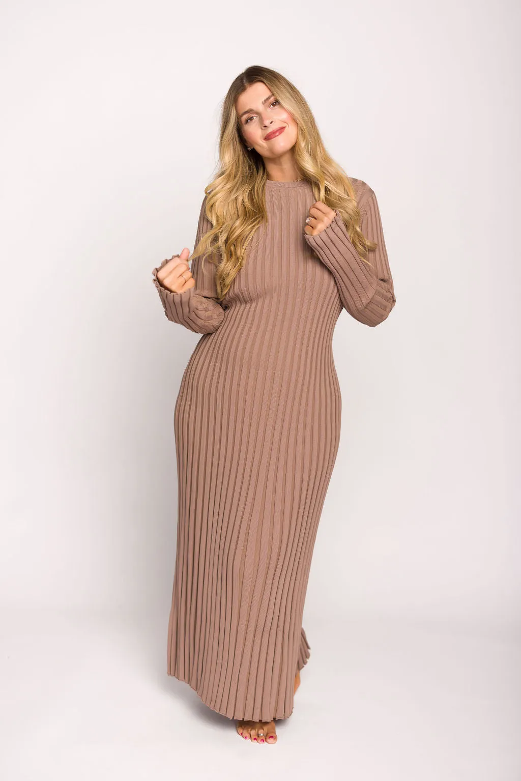 Colette Premium Long Sleeved Ribbed Knit Maxi Dress in Dark Natural - Bump Friendly