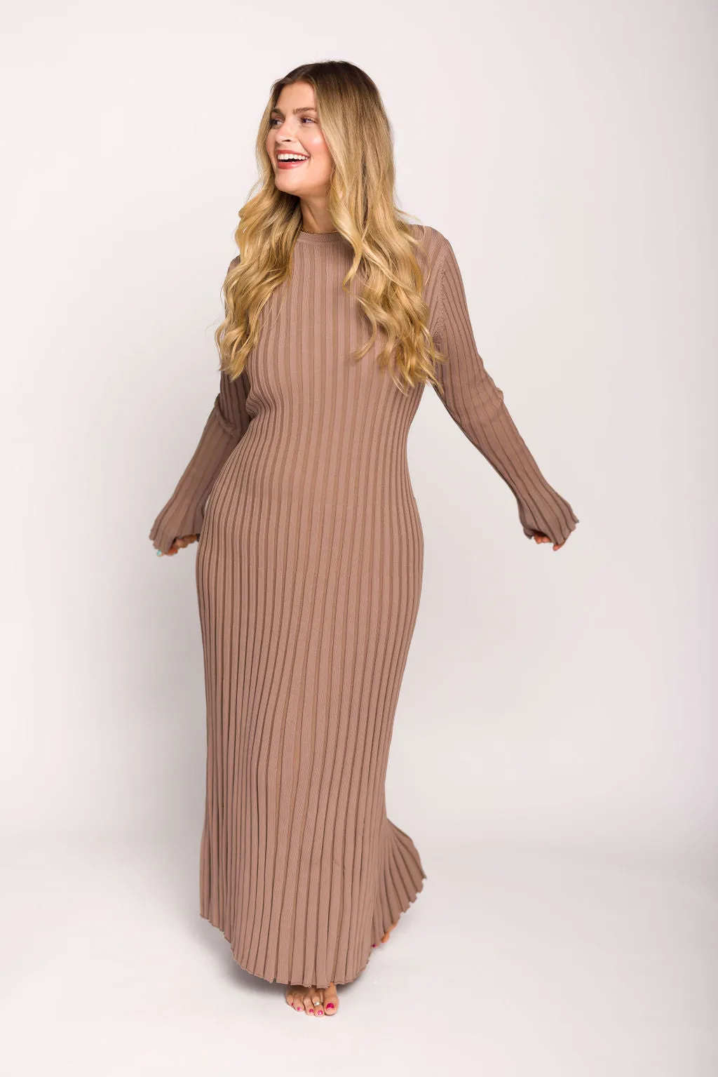 Colette Premium Long Sleeved Ribbed Knit Maxi Dress in Dark Natural - Bump Friendly