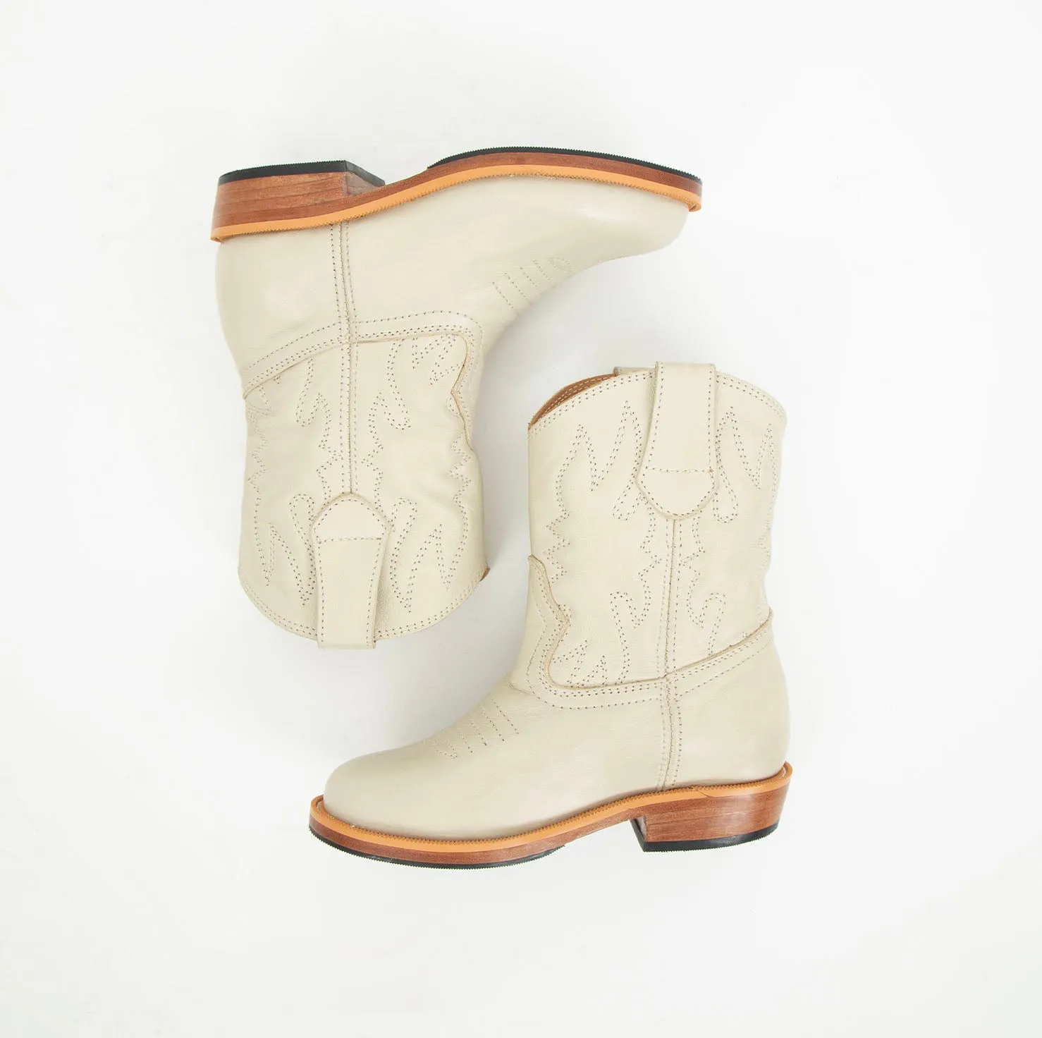 MK22860 - NEW Dirt Kickers Boots Bone [Western Leather Boots]