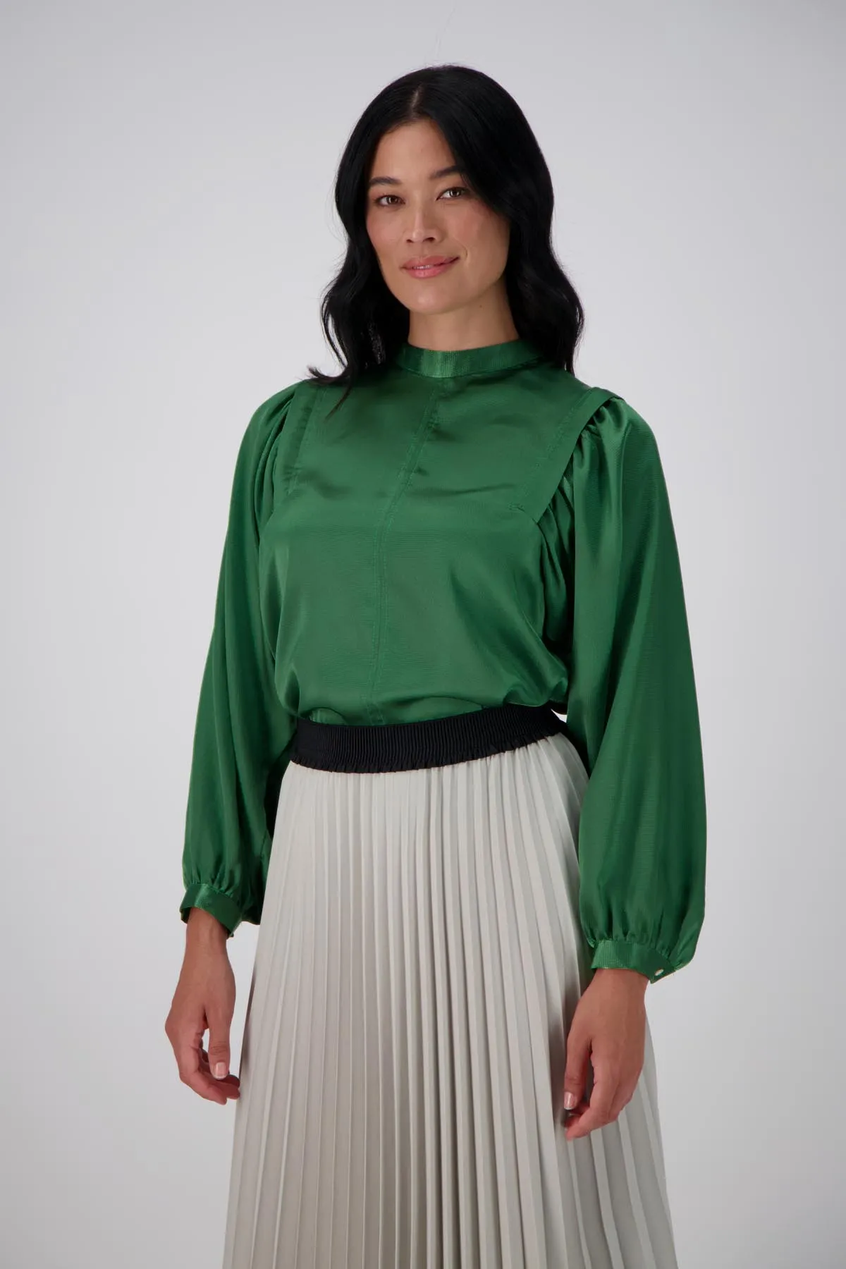 Moonshine Blouse Green in Satin Viscose